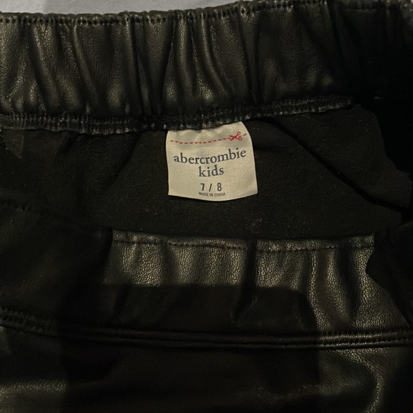 Abercrombie Xs size - Picture 2 of 2